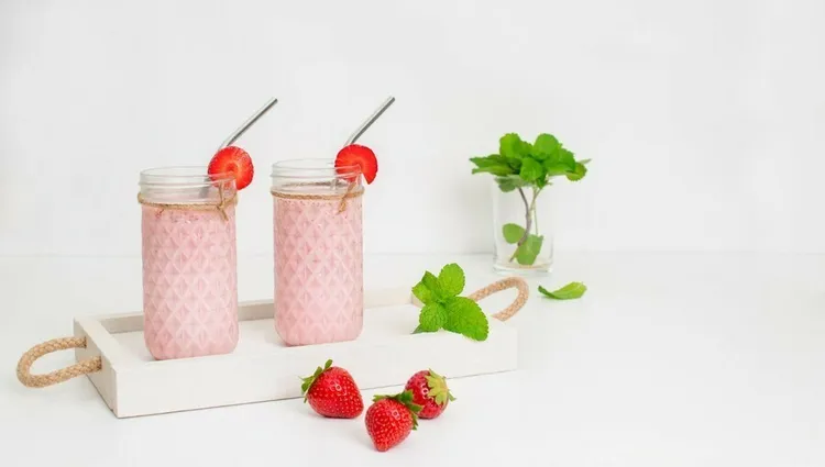 Strawberry protein power shake