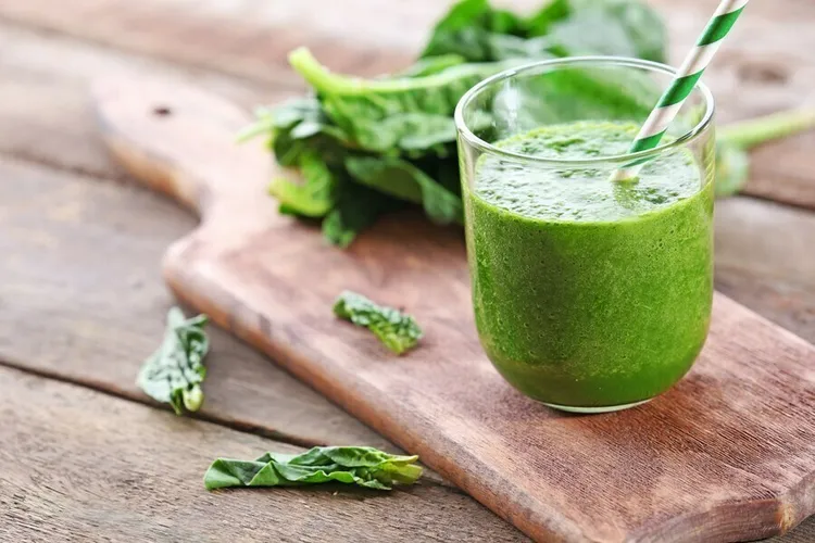The all-day energy alkaline smoothie