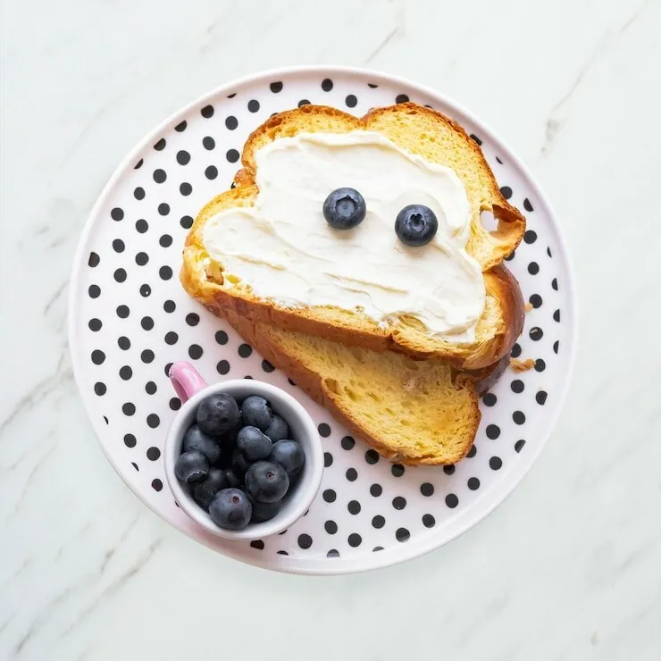 Cream cheese and blueberry toasted sandwich