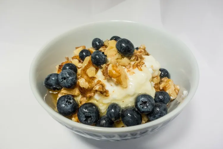Vanilla walnut blueberry yogurt parfait