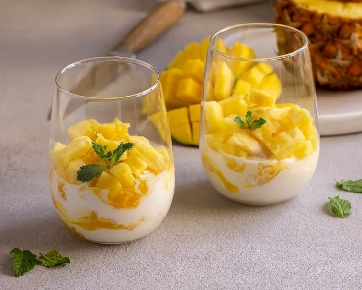 Pineapple yogurt parfait
