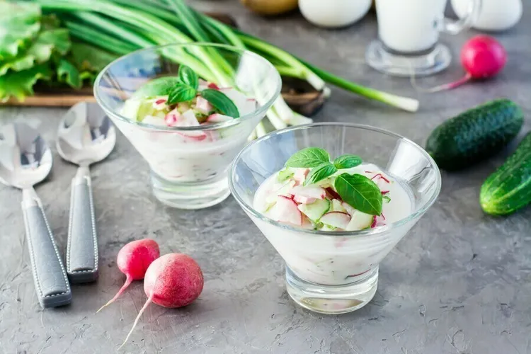 Yogurt radish salad with dill and seasonings