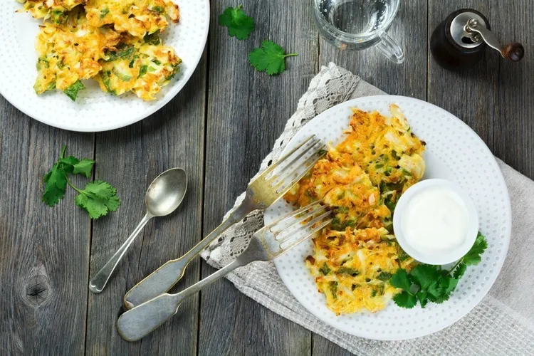 Zucchini hash browns with garlic and onion