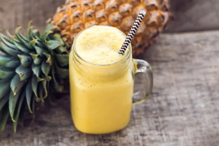 Pineapple coconut vitamin c smoothie