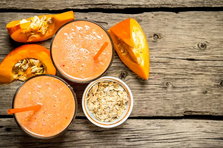 Paleo pumpkin pie smoothie