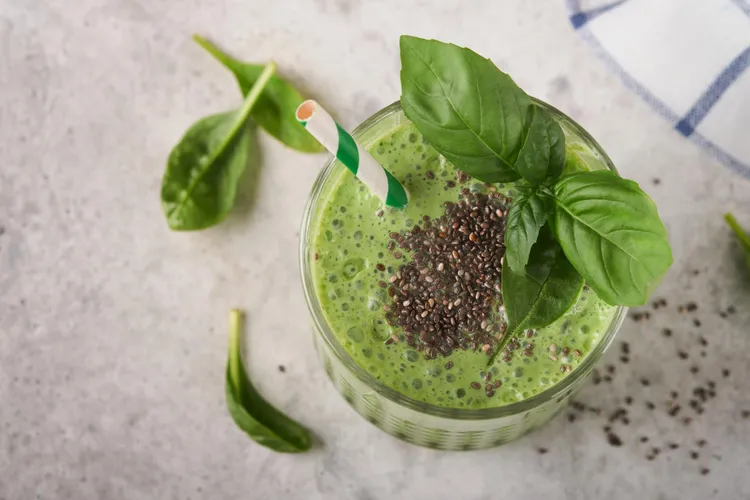 Spinach and chia smoothie