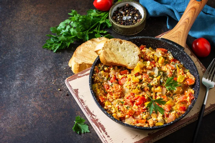 Vegetable 3 egg scramble