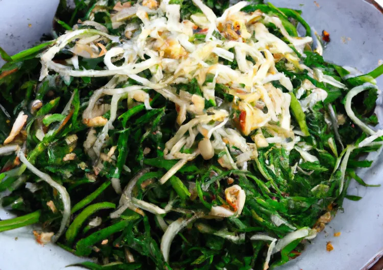 Bean sprout and spinach salad