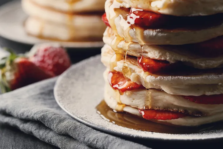 Buttermilk pancakes with glazed strawberries