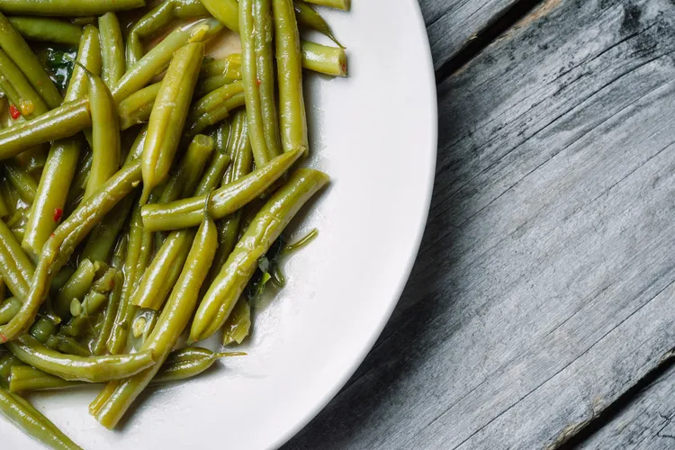 Green beans with garlic and cumin