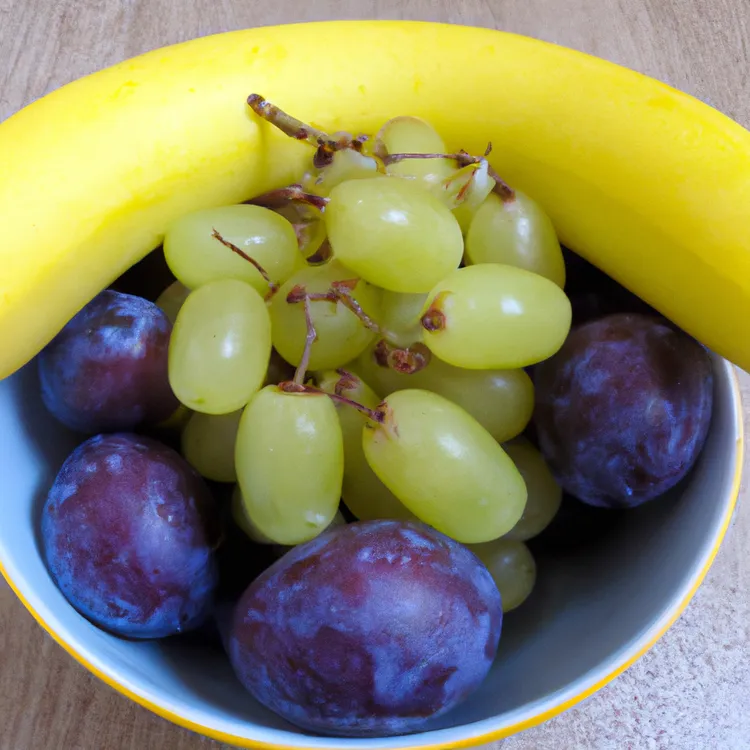 Healthy 4-ingredient fruit salad