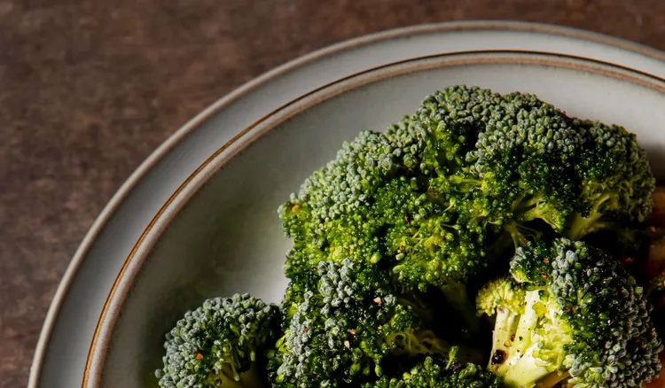 Roast teriyaki broccoli
