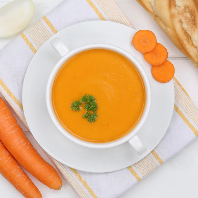 Simple carrot soup