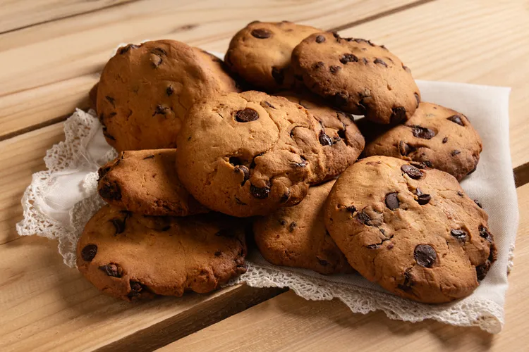 Air fryer ‘top deck’ choc-chip cookies