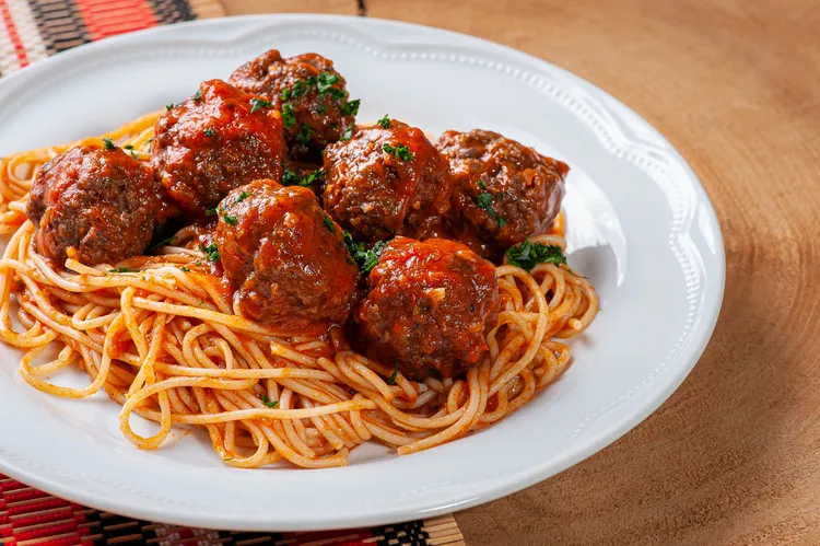 Beef and mushroom meatballs with spaghetti