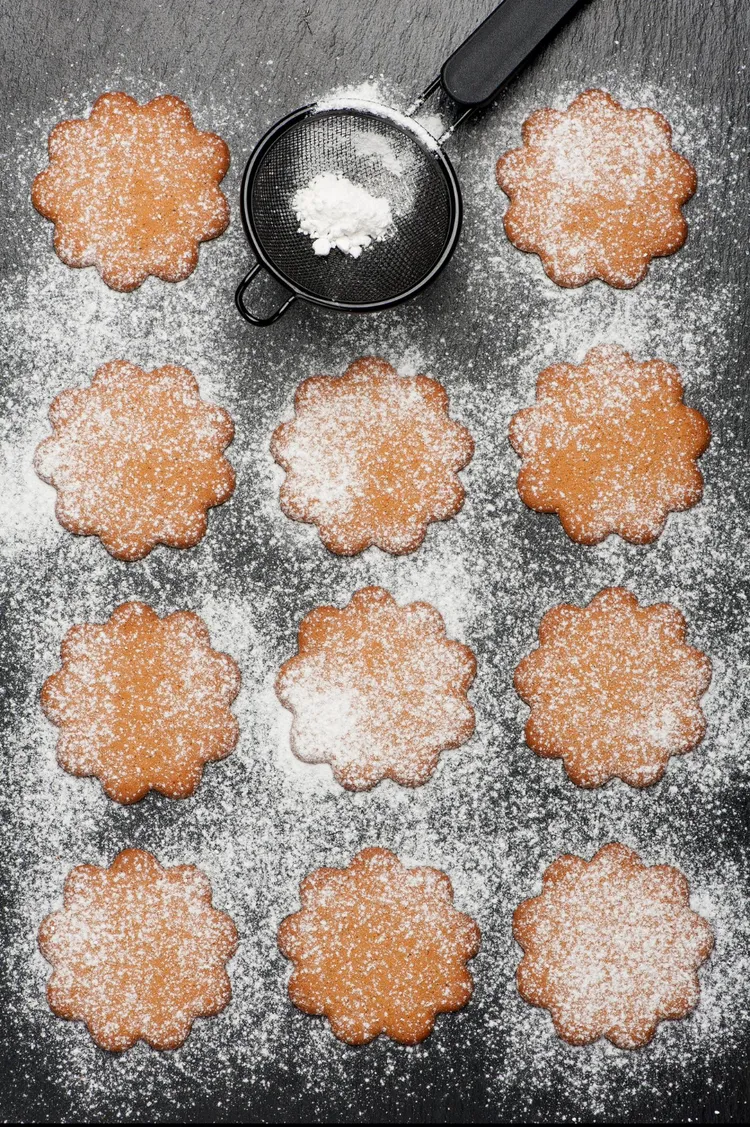 Gingerbread earthquake cookies