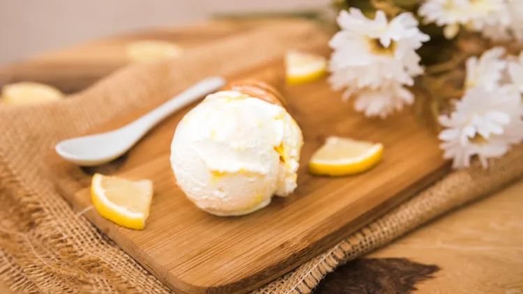 Lemon curd ice-cream