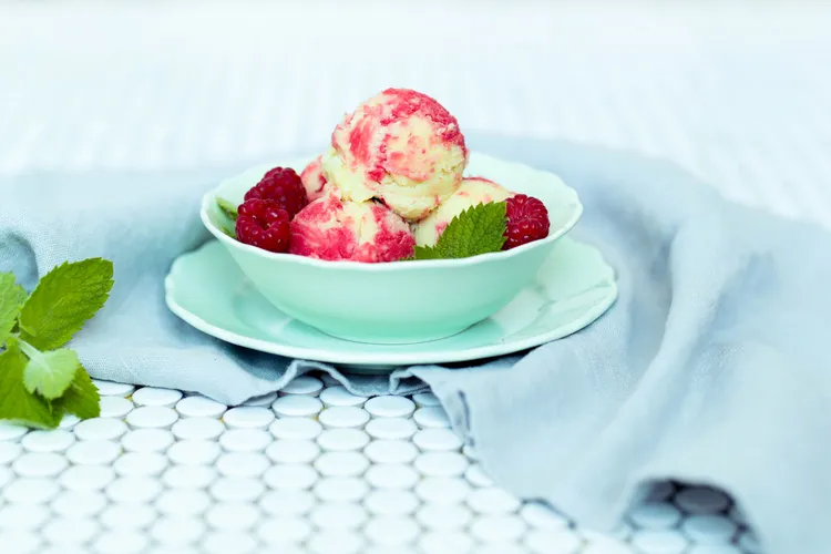 Raspberry and melon nice cream