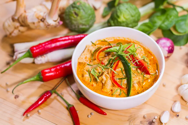 Thai red curry cauliflower soup