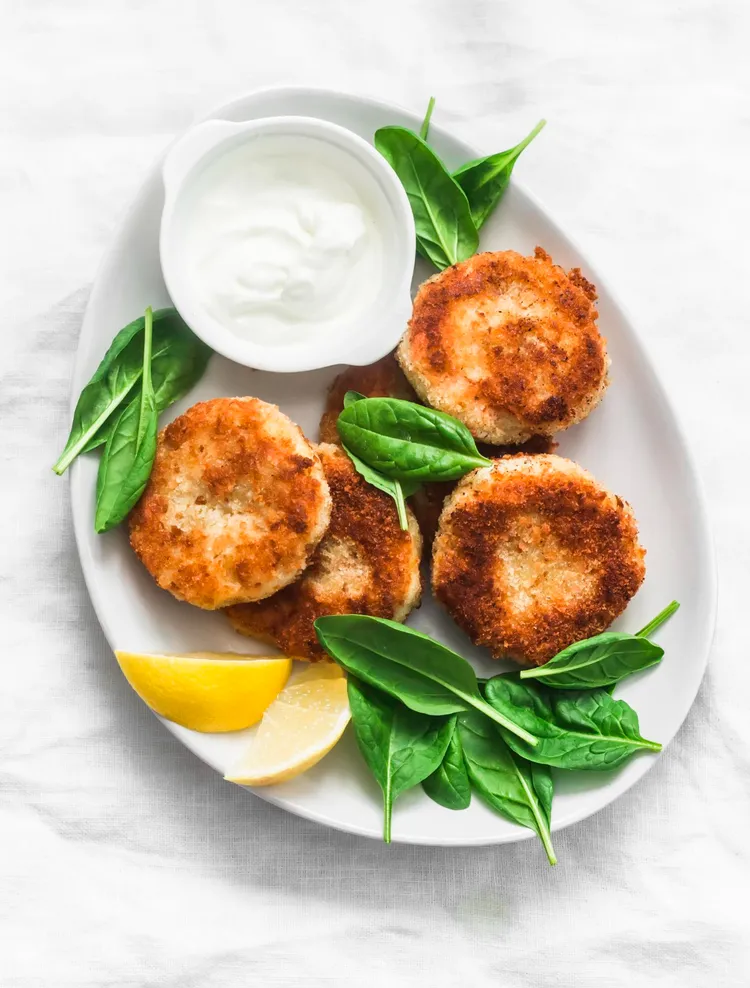 Tomato, feta and roasted capsicum fritters