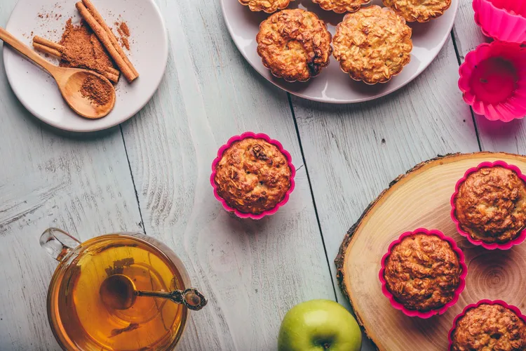 Apple and oat muffins