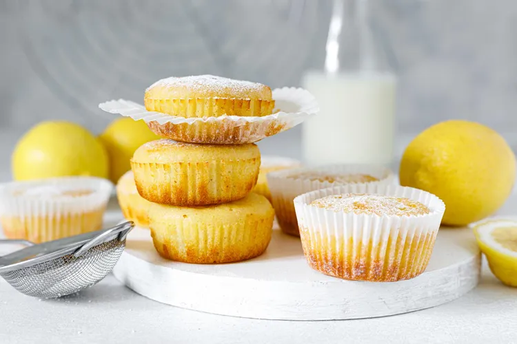 Lemon syrup cakes