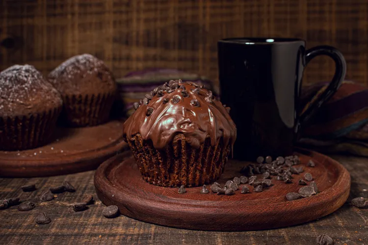 Sugar-free chocolate muffins with chocolate avocado icing