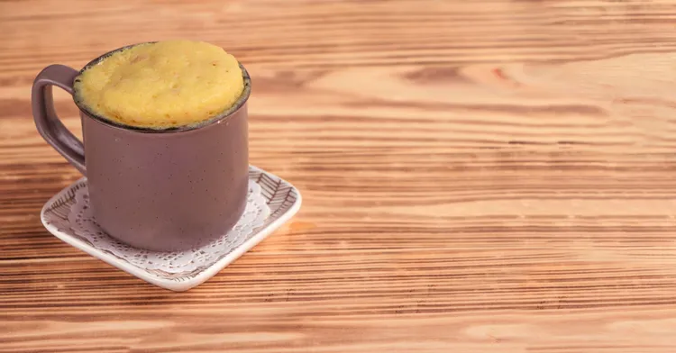 15-minute sticky date mug pudding