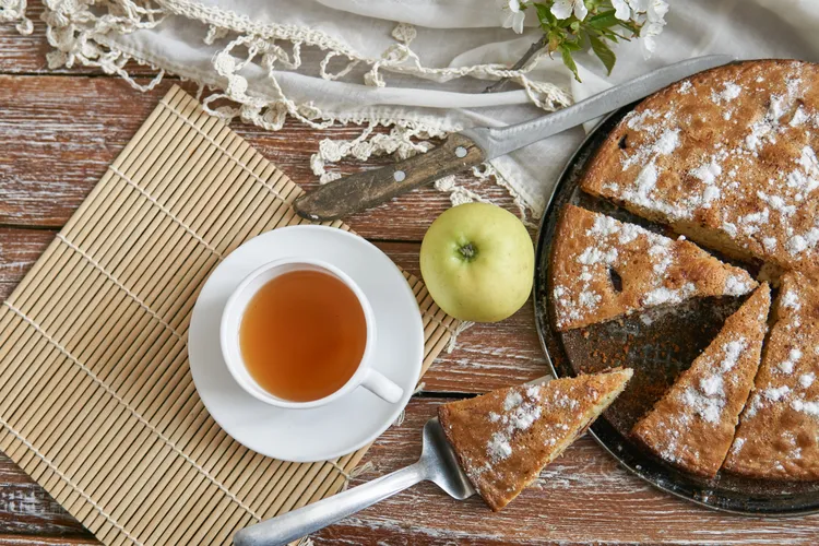 Aussie cinnamon and apple teacake