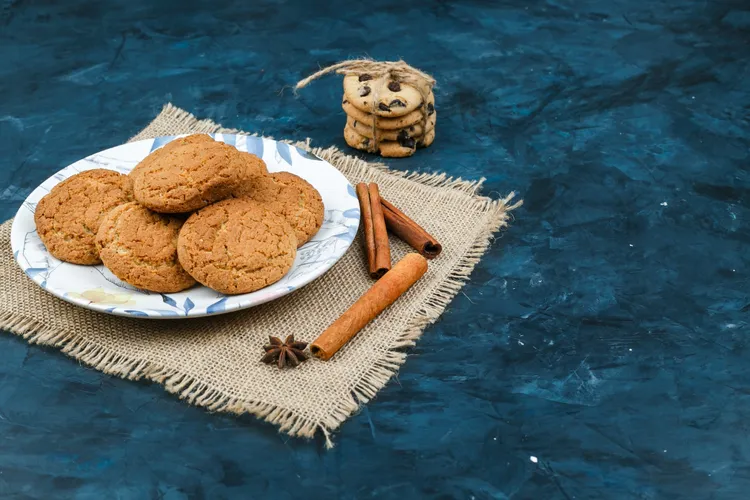 Brown sugar and cardamom biscuits