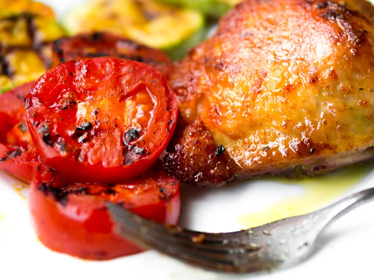 Chicken with olives and tomatoes