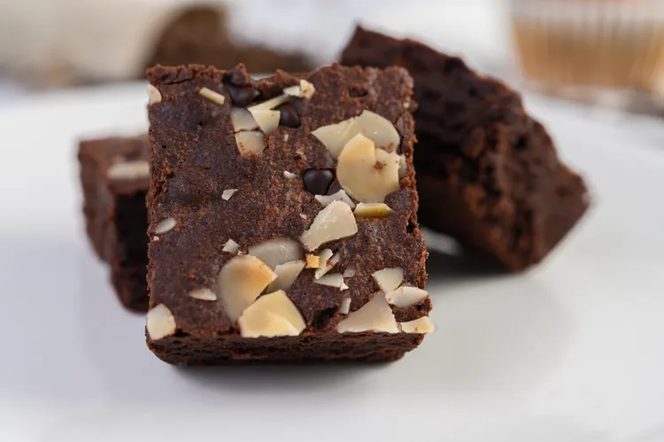 Chocolate and almond brownies