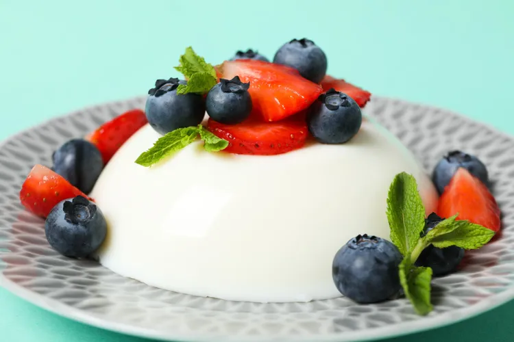 Coconut panna cotta with mixed berries