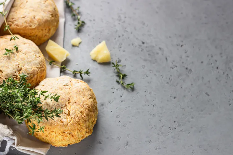 Fennel and cheese scones