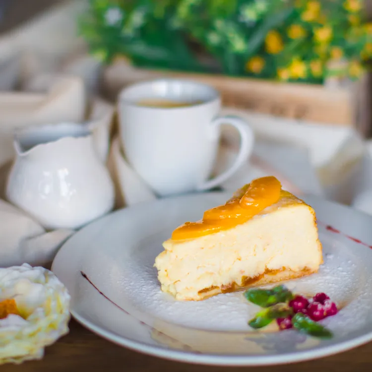 Golden syrup anzac cheesecake
