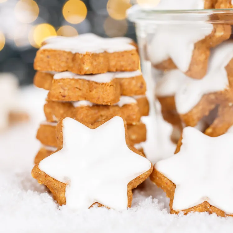 Iced decorated biscuits