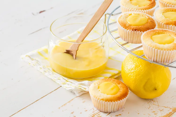 Lemon yoghurt cupcakes