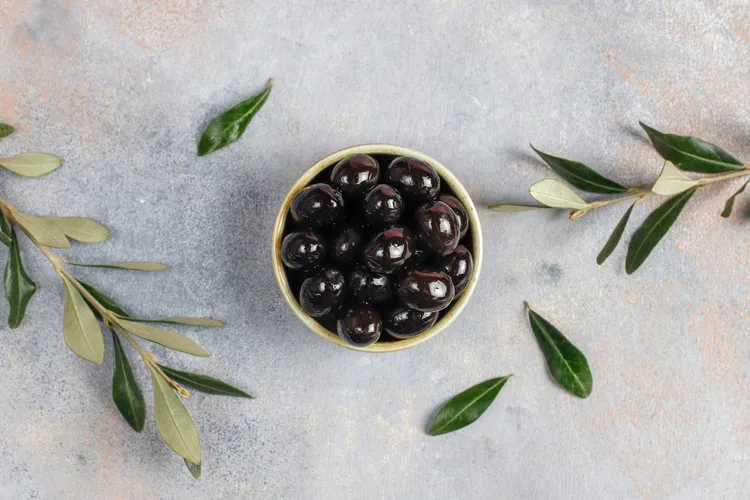 Marinated greek olives