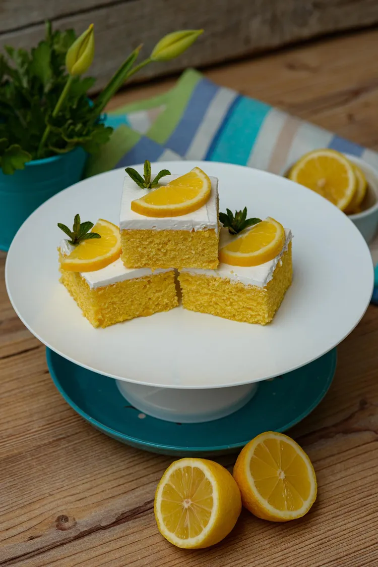 Moist lemon cake