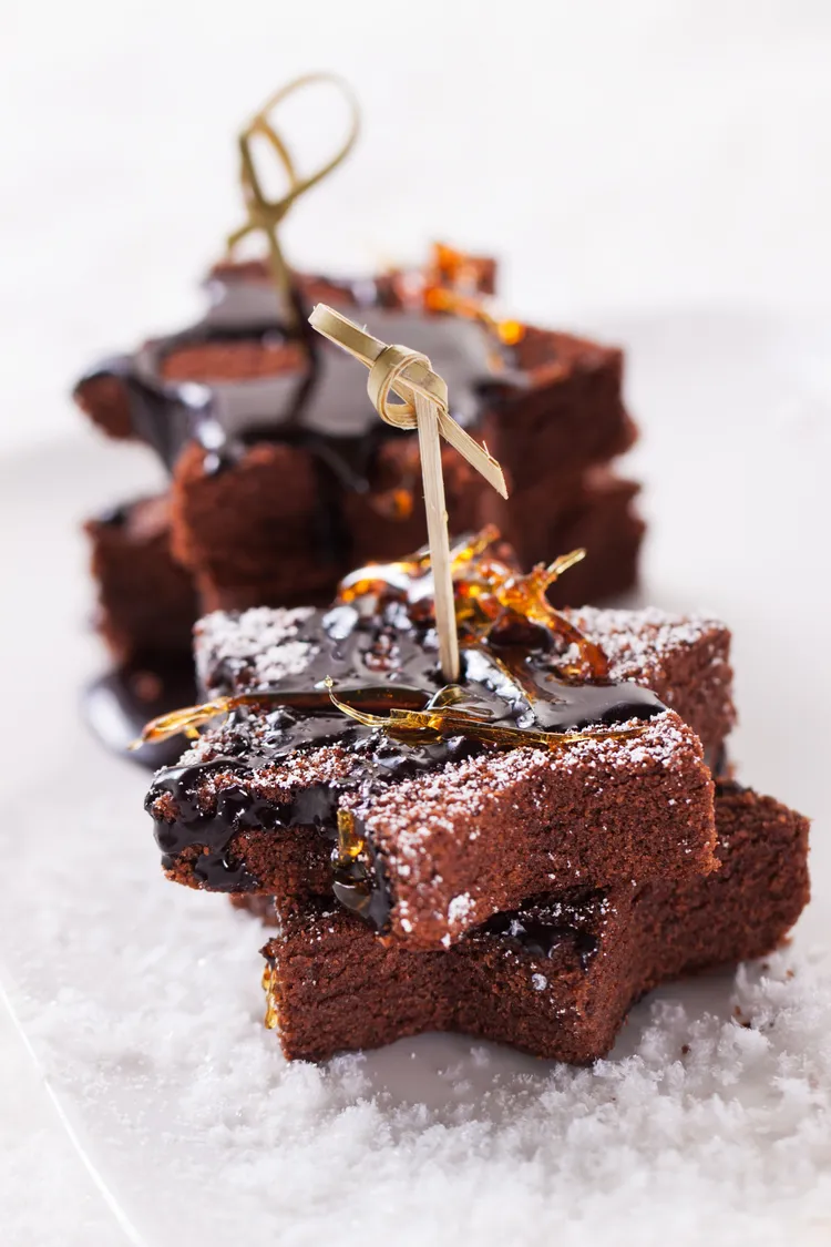 Moon and star brownie cakes