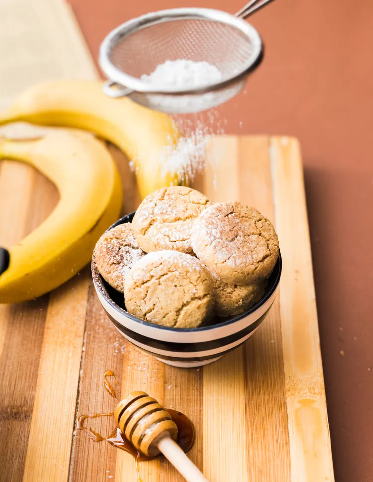 No-sugar banana honey biscuits