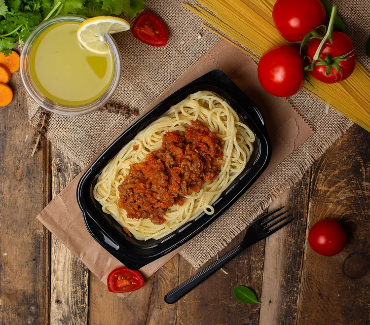 Spaghetti bolognaise with lentils