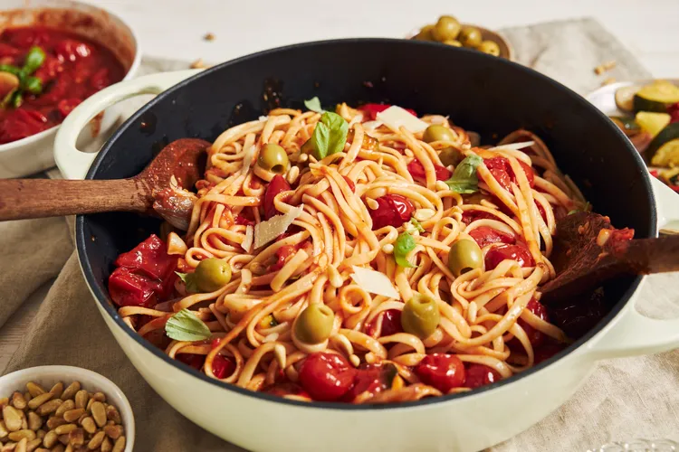 Spaghetti with salsa cruda and feta