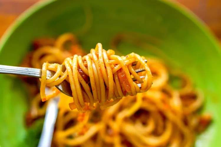 Tomato and ricotta wholemeal spaghetti