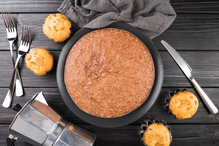 Upside-down banana cake