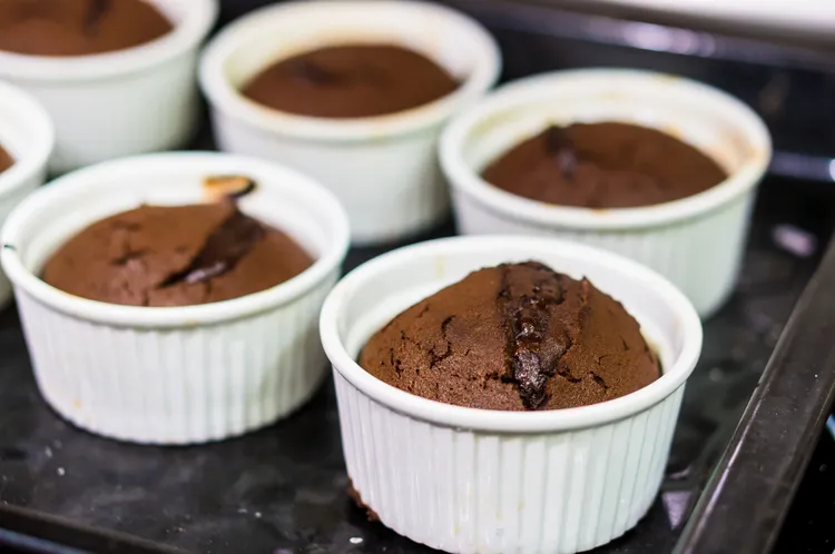 Broken heart chocolate puddings with mocha sauce