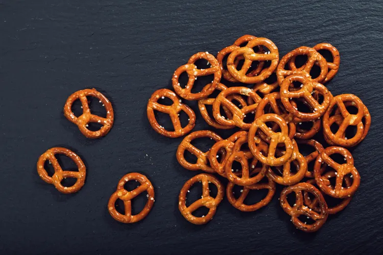 Mini chilli pretzels