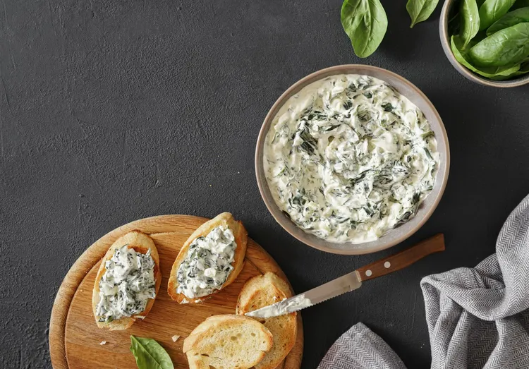 Spinach and yoghurt dip