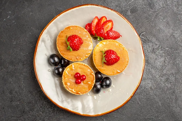 Fruity pikelets