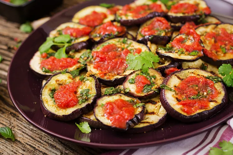 Grilled eggplant with tomato dressing